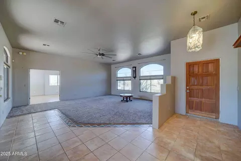 14 E Kaniksu St, Apache Junction, AZ 85119 photo 4