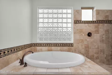 Bath - 3414 E Virgil Dr, Gilbert, AZ 85298 photo 5 of 11