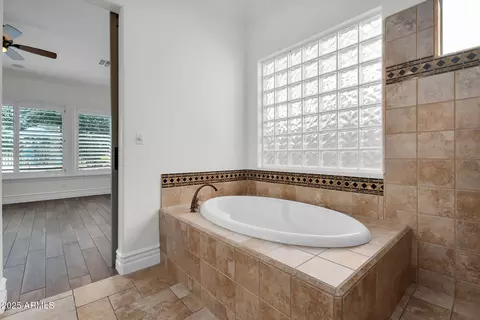 Bath - 3414 E Virgil Dr, Gilbert, AZ 85298 photo 6 of 11