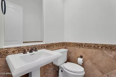 Bath - 3414 E Virgil Dr, Gilbert, AZ 85298 photo 9 of 11