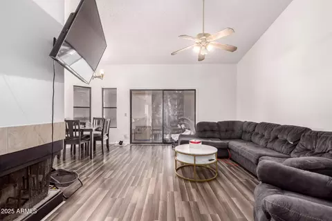 6550 N 47th Ave #201, Glendale, AZ 85301