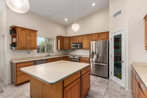 Kitchen - 1935 E Seminole Dr, Phoenix, AZ 85022 photo 1 of 4
