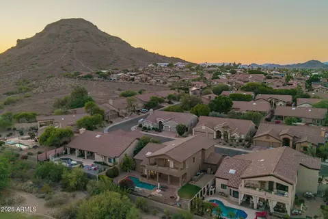 View/Area - 1935 E Seminole Dr, Phoenix, AZ 85022 photo 4 of 14