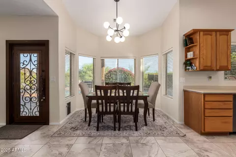 Dining - 1935 E Seminole Dr, Phoenix, AZ 85022 photo 3 of 3