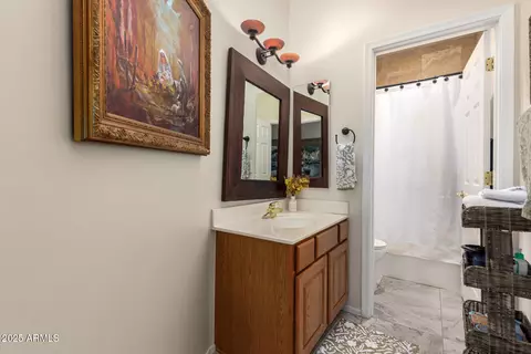 Bath - 1935 E Seminole Dr, Phoenix, AZ 85022 photo 5 of 5