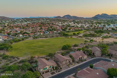 View/Area - 1935 E Seminole Dr, Phoenix, AZ 85022 photo 11 of 14