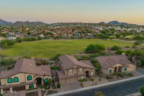 View/Area - 1935 E Seminole Dr, Phoenix, AZ 85022 photo 6 of 14