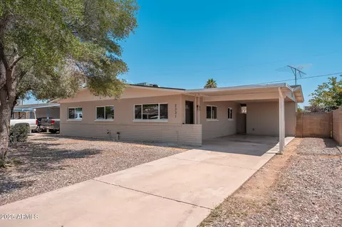 Exterior - 2331 E Delgado St, Phoenix, AZ 85022 photo 7 of 8