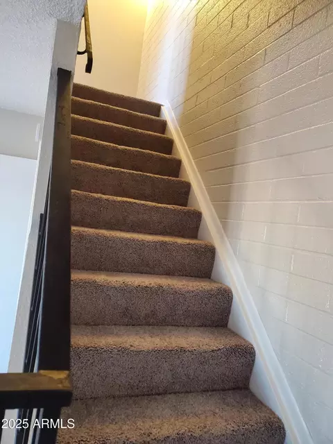 Entry Way - 4236 S 46th Pl, Phoenix, AZ 85040 photo 1 of 3