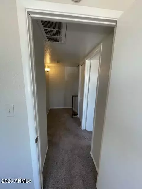 Entry Way - 4236 S 46th Pl, Phoenix, AZ 85040 photo 3 of 3