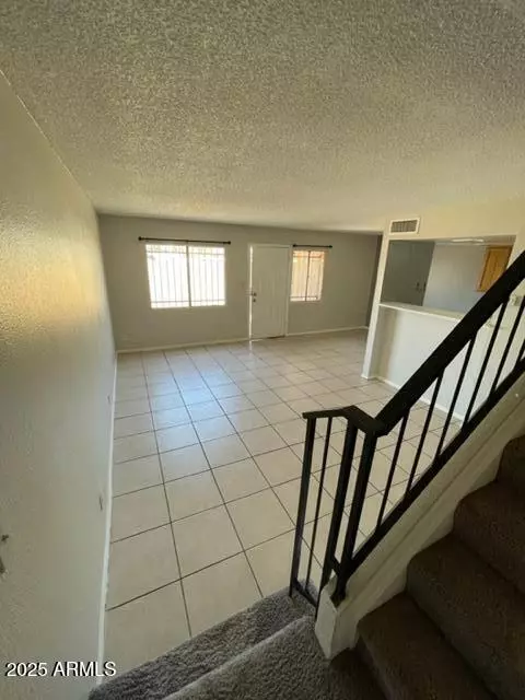 Living - 4236 S 46th Pl, Phoenix, AZ 85040 photo 3 of 3