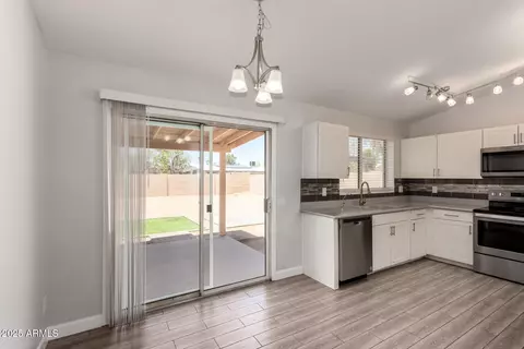 19802 N 3rd Ave, Phoenix, AZ 85027