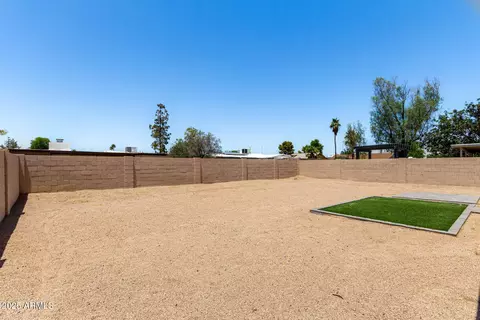 Exterior - 19802 N 3rd Ave, Phoenix, AZ 85027 photo 5 of 11