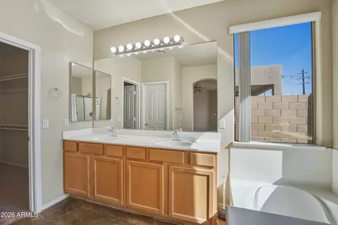 Bath - 3147 E Vallejo Dr, Gilbert, AZ 85298 photo 4 of 6