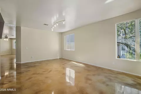 Living - 3147 E Vallejo Dr, Gilbert, AZ 85298 photo 4 of 11