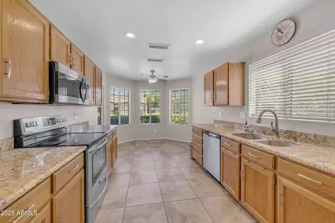 6247 E Colby St, Mesa, AZ 85205 photo 8