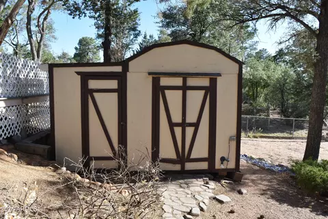 Exterior - 401 E Timber Dr, Payson, AZ 85541 photo 6 of 12