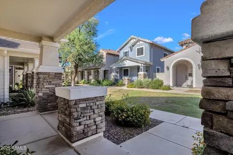 Exterior - 3863 S Posse Trl, Gilbert, AZ 85297 photo 3 of 26