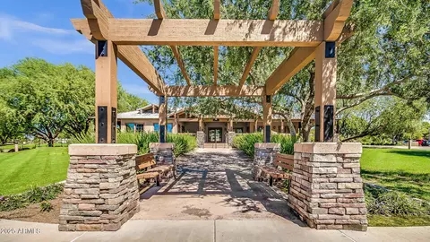 View/Area - 3863 S Posse Trl, Gilbert, AZ 85297 photo 4 of 9
