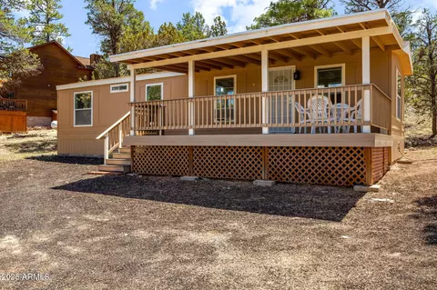 3641 Stagecoach Rd, Overgaard, AZ 85933