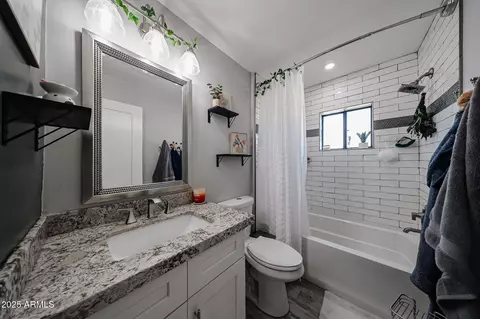 Bath - 4755 E Gary St, Mesa, AZ 85205 photo 3 of 4