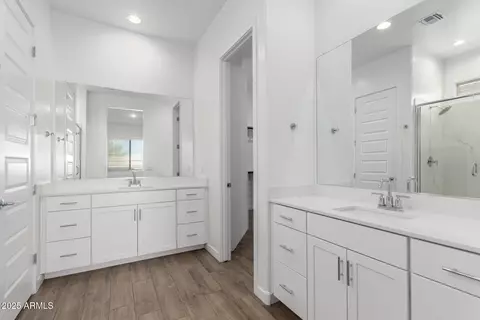 Entry Way - 531 S Owl Dr, Gilbert, AZ 85296 photo 1 of 2