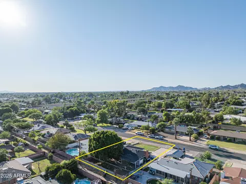 View/Area - 1909 E Bethany Home Rd, Phoenix, AZ 85016 photo 9 of 12