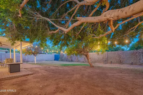 Exterior - 1909 E Bethany Home Rd, Phoenix, AZ 85016 photo 12 of 16