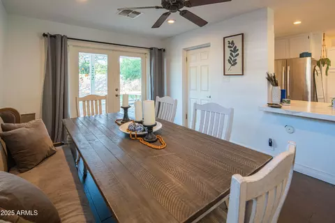 Dining - 1909 E Bethany Home Rd, Phoenix, AZ 85016 photo 1 of 2