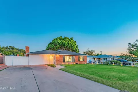 Exterior - 1909 E Bethany Home Rd, Phoenix, AZ 85016 photo 3 of 16