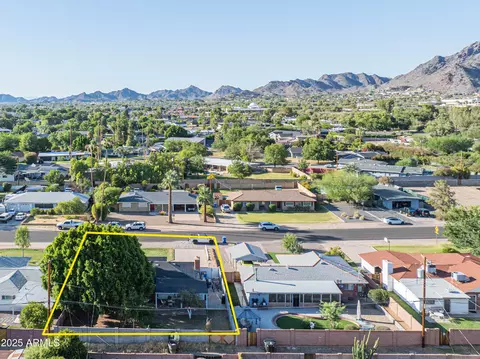 View/Area - 1909 E Bethany Home Rd, Phoenix, AZ 85016 photo 5 of 12