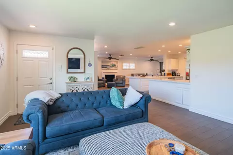 Living - 1909 E Bethany Home Rd, Phoenix, AZ 85016 photo 6 of 7