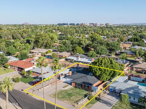 View/Area - 1909 E Bethany Home Rd, Phoenix, AZ 85016 photo 7 of 12