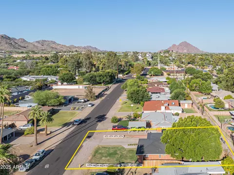 View/Area - 1909 E Bethany Home Rd, Phoenix, AZ 85016 photo 4 of 12