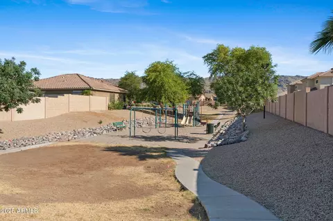 Exterior - 1506 E Branham Ln, Phoenix, AZ 85042 photo 7 of 8