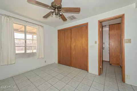 Bedroom - 829 Echo Ln, Phoenix, AZ 85020 photo 2 of 7