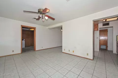 Living - 829 Echo Ln, Phoenix, AZ 85020 photo 8 of 8