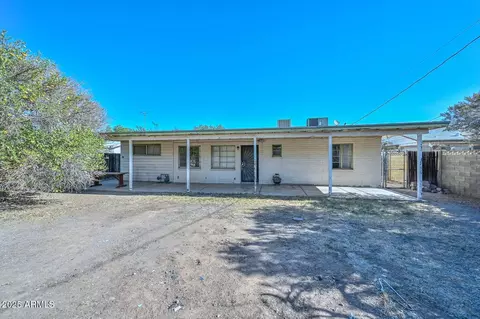 Exterior - 829 Echo Ln, Phoenix, AZ 85020 photo 8 of 9