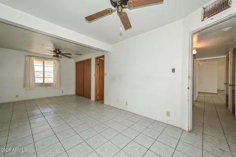 Bedroom - 829 Echo Ln, Phoenix, AZ 85020 photo 1 of 7