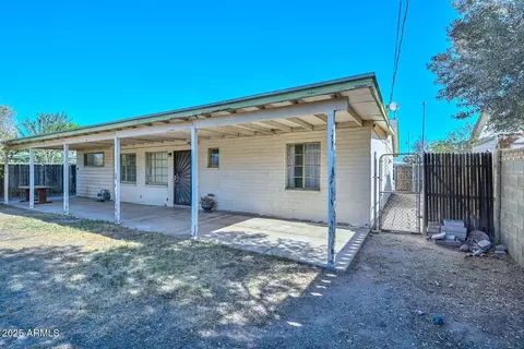 Exterior - 829 Echo Ln, Phoenix, AZ 85020 photo 9 of 9