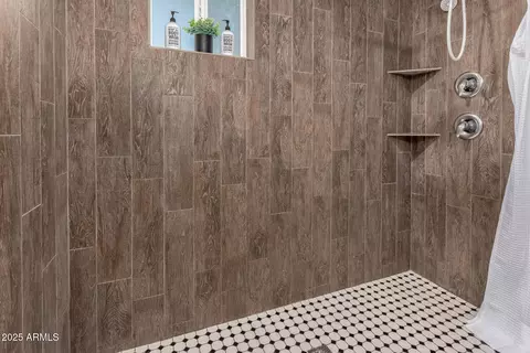 Bath - 1747 W Devon --, Mesa, AZ 85201 photo 2 of 3