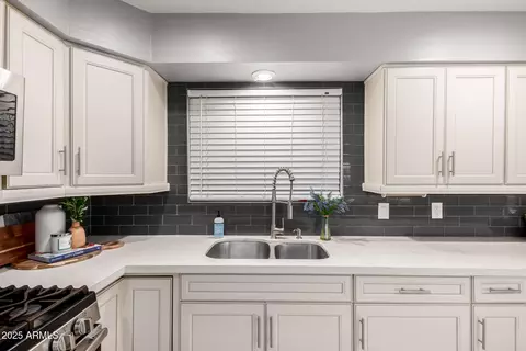 Kitchen - 1747 W Devon --, Mesa, AZ 85201 photo 2 of 4