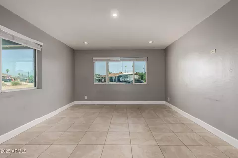 Living - 1747 W Devon --, Mesa, AZ 85201 photo 2 of 6