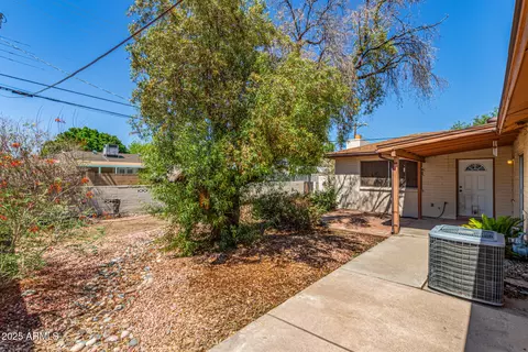 Exterior - 2138 W Northview Ave, Phoenix, AZ 85021 photo 4 of 6