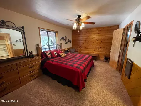 Bedroom - 2235 Del Rio Cir, Overgaard, AZ 85933 photo 1 of 5