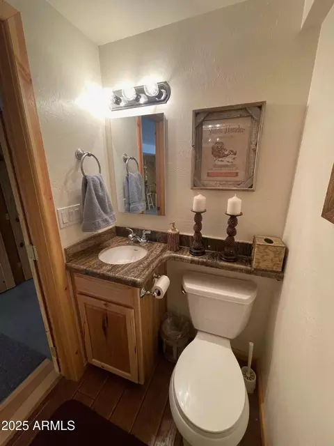 Bath - 2235 Del Rio Cir, Overgaard, AZ 85933 photo 2 of 3