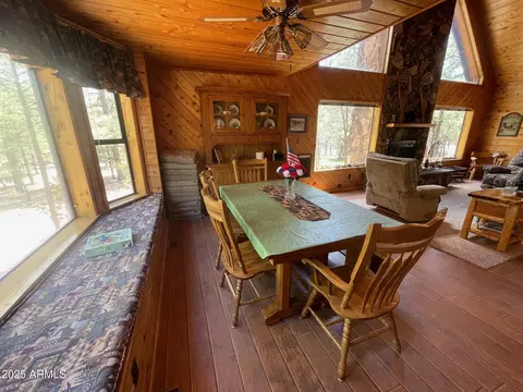 Dining - 2235 Del Rio Cir, Overgaard, AZ 85933 photo 1 of 2