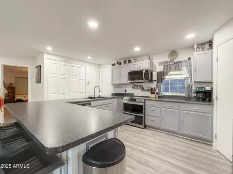 3515 E Kings Ave, Phoenix, AZ 85032 photo 4