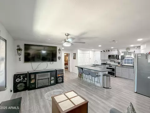 3515 E Kings Ave, Phoenix, AZ 85032 photo 3
