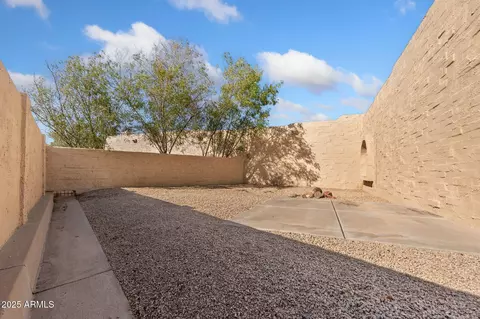 Exterior - 16648 N 30th Ave, Phoenix, AZ 85053 photo 3 of 5